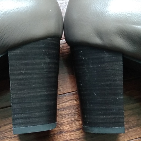 Taupe leather Luca Ferri lug sole shooties Size 9, 3" heel - Picture 10 of 11